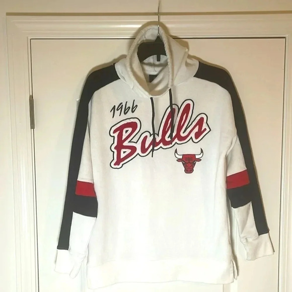 Vintage 1996 NBA Chicago Bulls Logo Sweatshirt  NBA Basketball - Size S - Picture 7 of 8